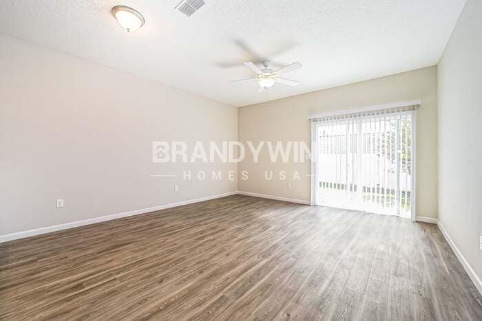 Building Photo - 514 Narnia Ct