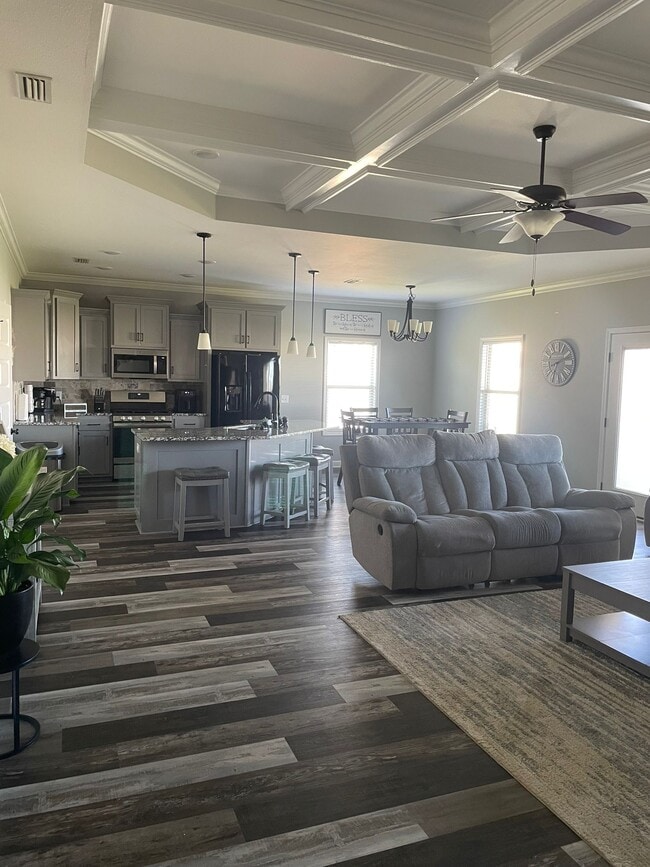 Building Photo - 103 Southern Winds Dr