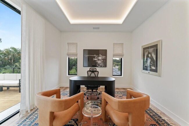 Building Photo - 214 28th St