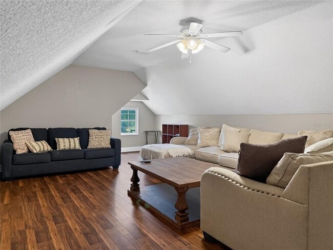 Building Photo - 33721 Spring Dr
