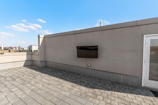 Building Photo - 801 N 6th St