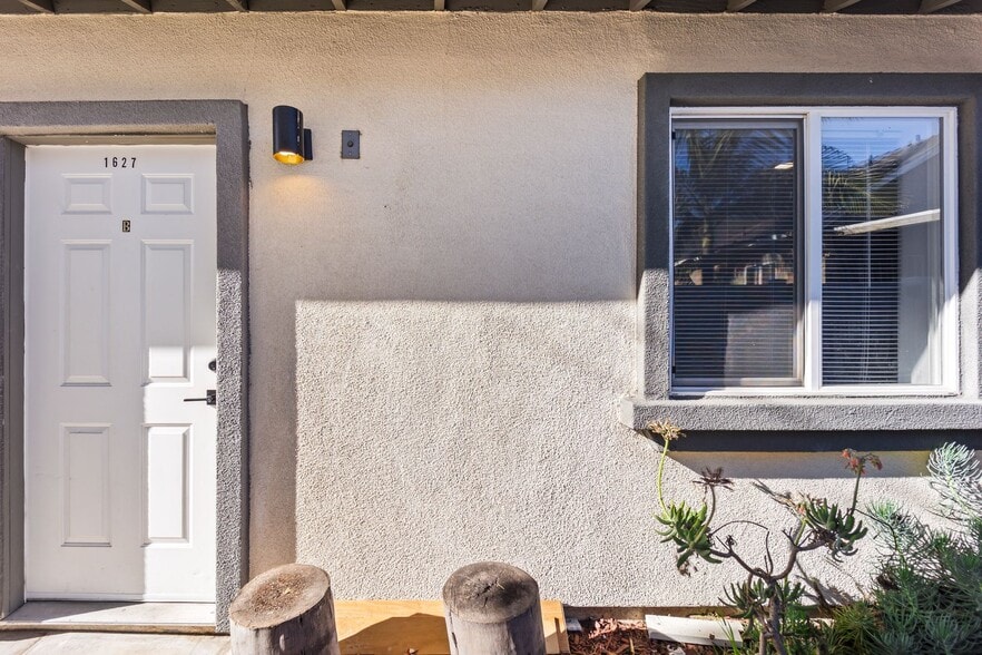 Building Photo - 1629 W Summit St