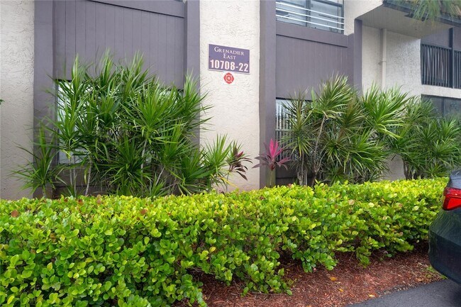 Building Photo - 10710 Royal Palm Blvd