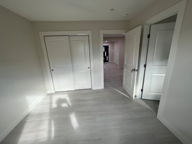 Building Photo - 954 J St