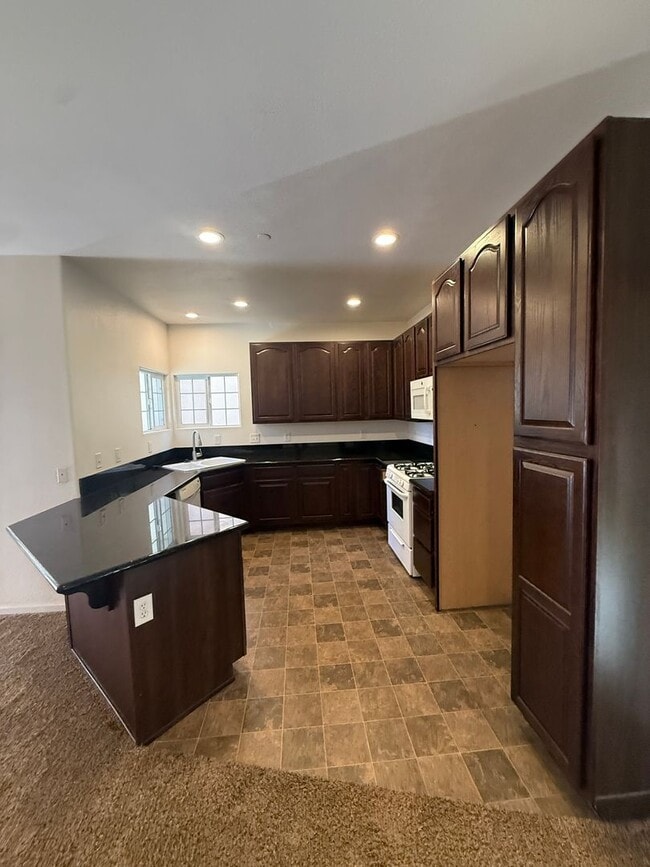 Building Photo - Centrally Located Large Two Story Home on ...
