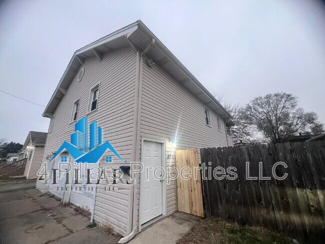 Primary Photo - 403 Kenwood St