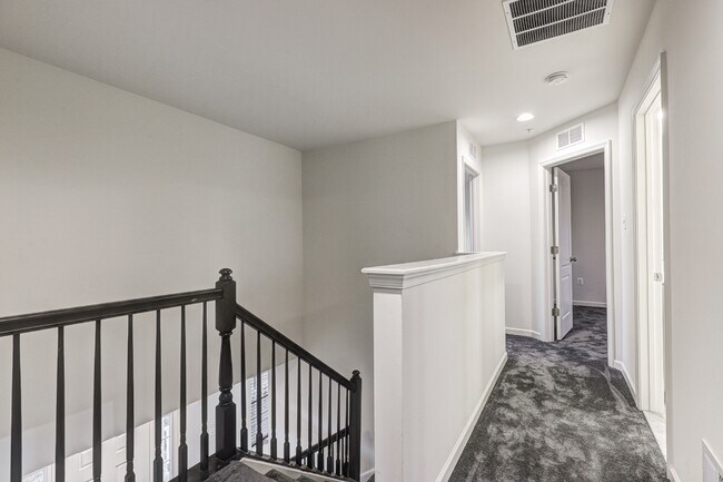 Building Photo - 9307 Drumman Dr