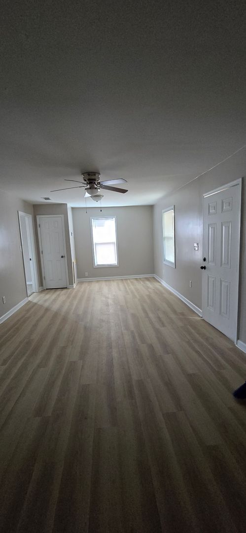 Building Photo - 2020 Agnes St