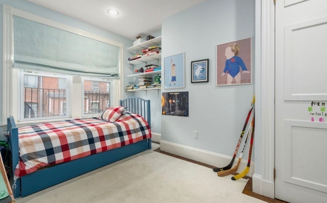 Building Photo - 123 Charles St