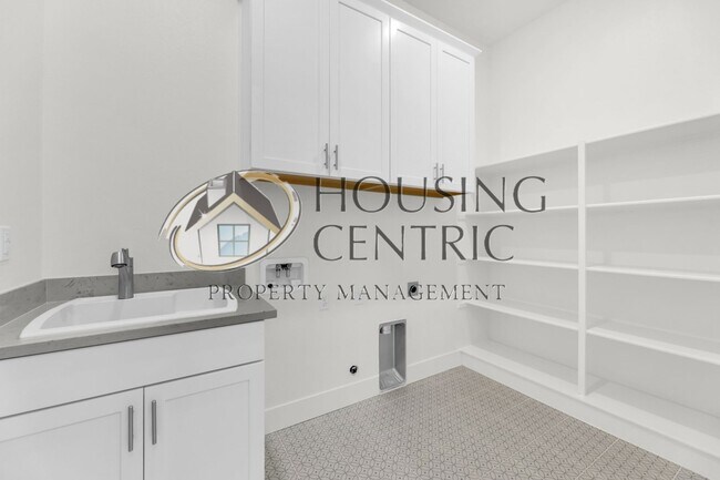Building Photo - Exceptional Newer Construction Executive Rental in El Dorado Hills