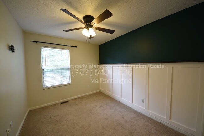Building Photo - 1549 River Creek Crescent