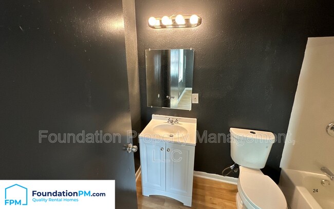 Building Photo - 1191 Sylvan St