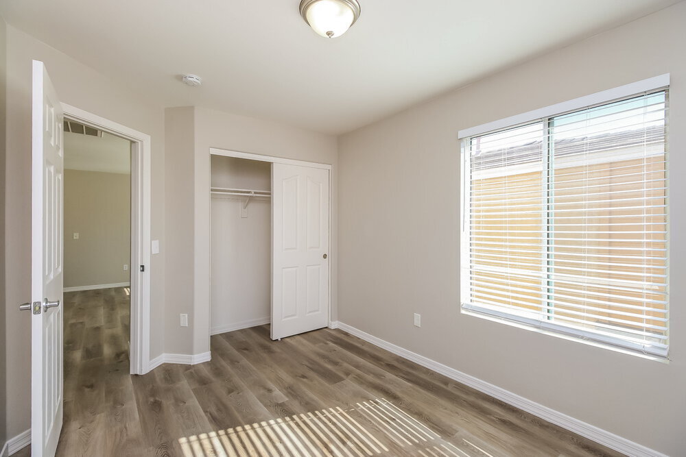 Building Photo - 1519 S Owl Dr
