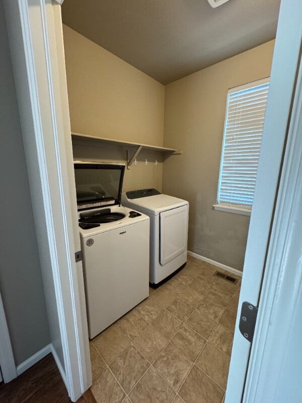 Building Photo - 6559 Tombstone Ridge Rd