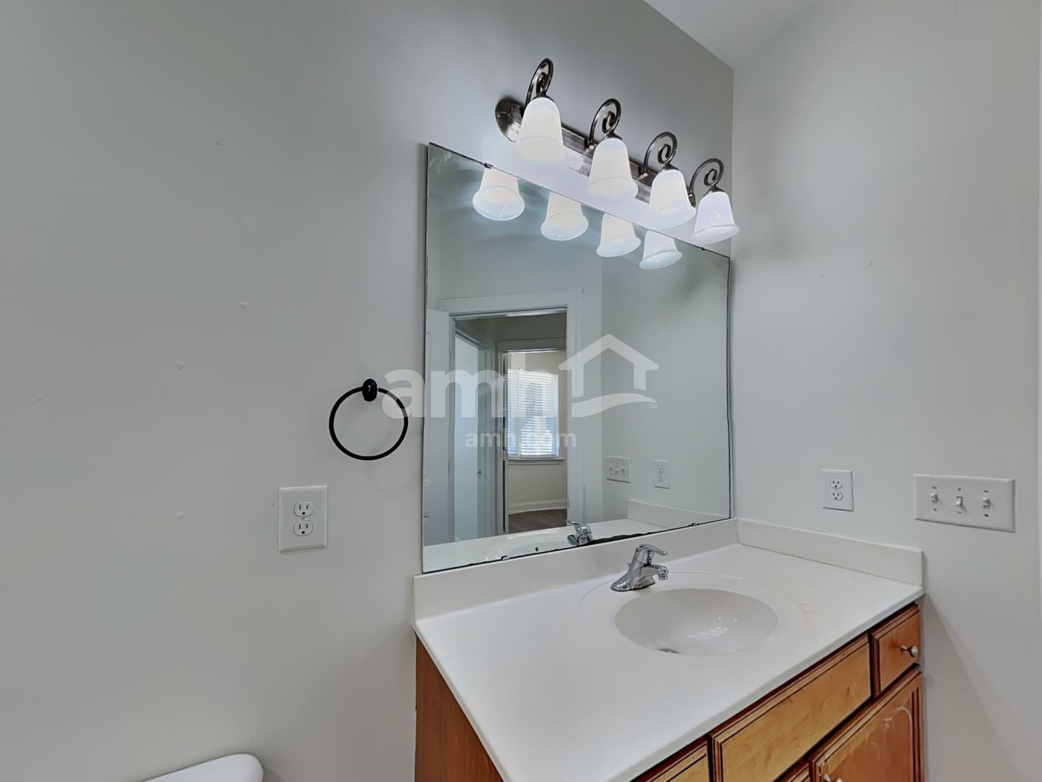 Building Photo - 166 Sequoia Dr