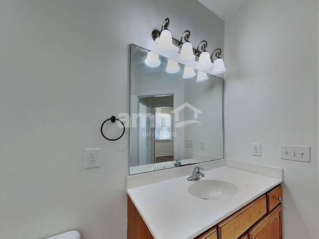 Building Photo - 166 Sequoia Dr