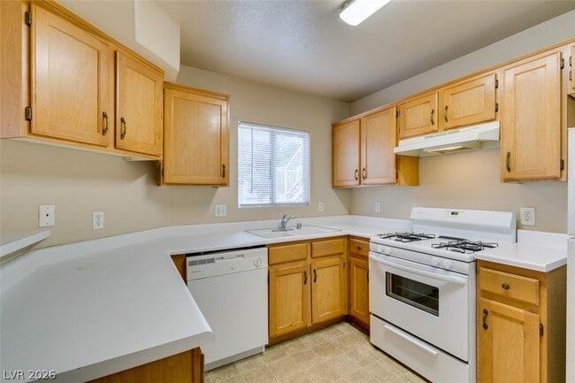 Building Photo - 4555 E Sahara Ave