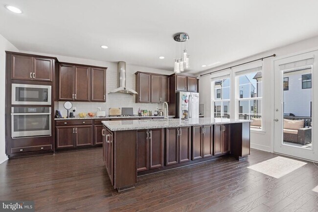 Building Photo - 25419 Hartland Orch Ter