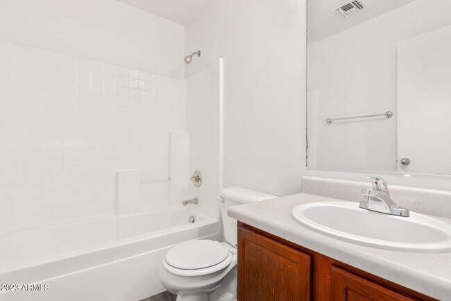 Building Photo - Spacious 3 bed, 2.5 bath in Maricopa