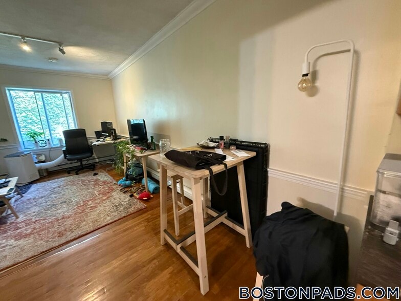 Building Photo - 6 Wait St