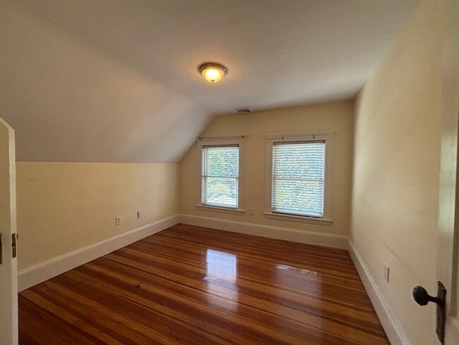 Building Photo - 603 High St