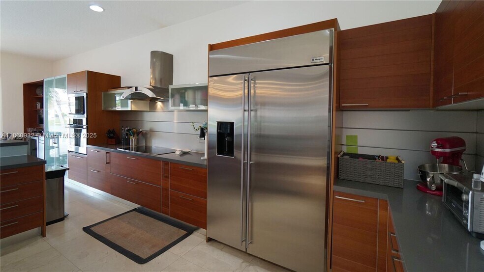 Building Photo - 7031 NW 113th Ct