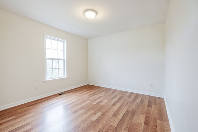 Building Photo - 7600 Lilly Pond Ln