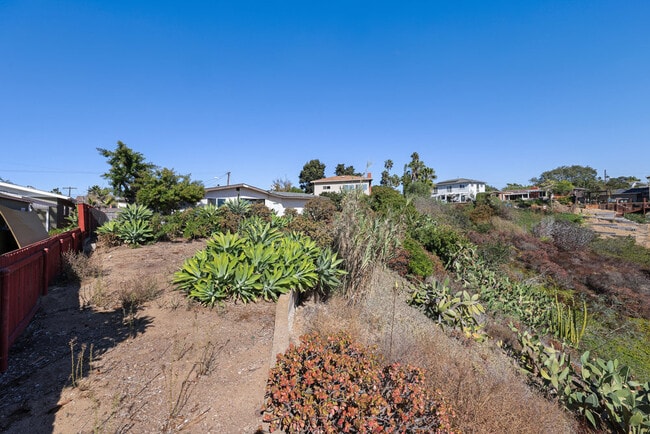 Building Photo - 4202 Dakota Dr