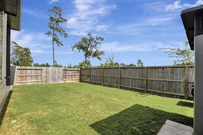 Building Photo - 360 Mallorn Ln