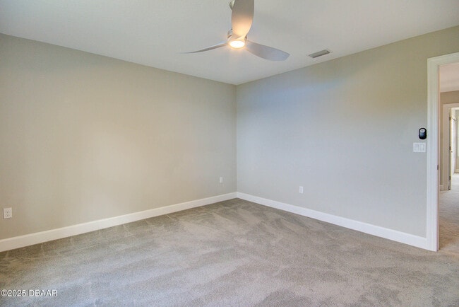 Building Photo - 1320 N Beach St