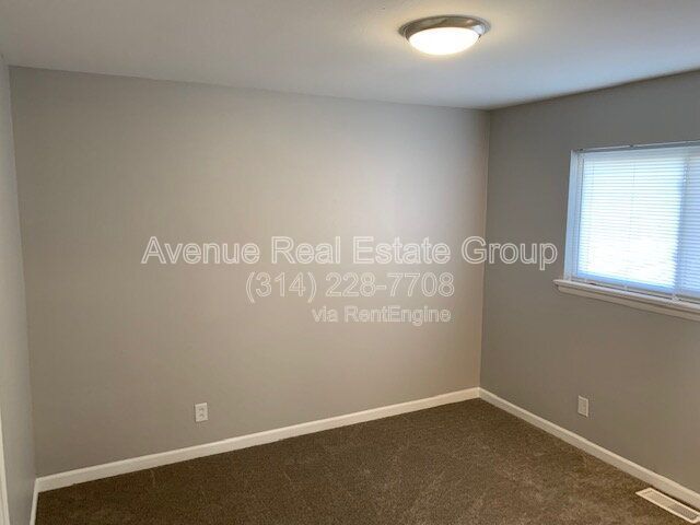 Building Photo - 45 Radford Dr