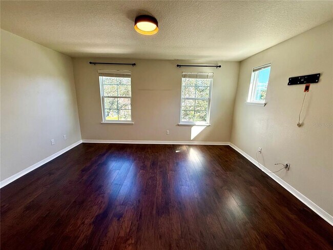 Building Photo - 6060 Roseate Spoonbill Dr