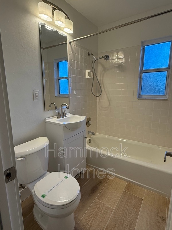 Building Photo - 5505 S Lois Ave