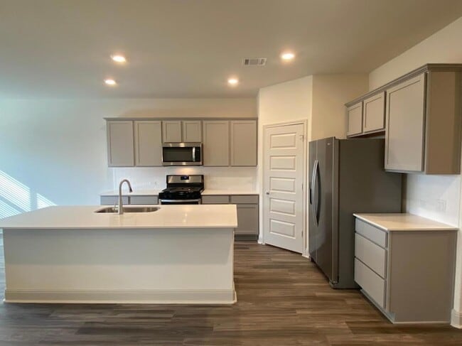 Building Photo - 18024 Stefano Dr