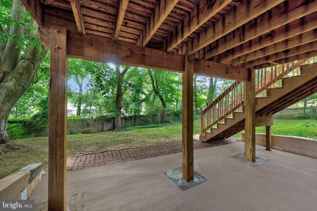 Building Photo - 2722 Woodley Pl