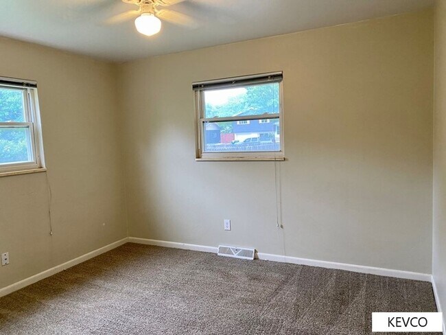 Building Photo - Three Bedroom House Near CSU Vet School