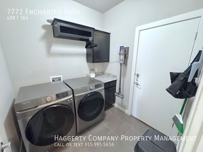 Building Photo - 7771 Enchanted Path Dr