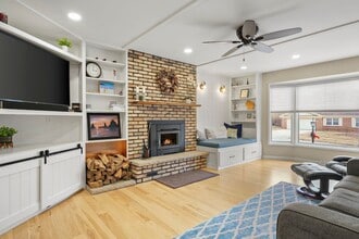 Building Photo - 310 Yosemite Trail