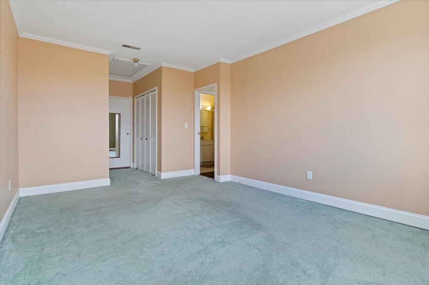 Building Photo - 150 Rumford Ave