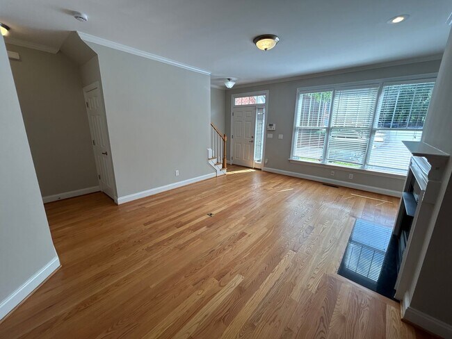 Building Photo - 3 Bedroom | 3.5 Bathroom Raleigh Townhome