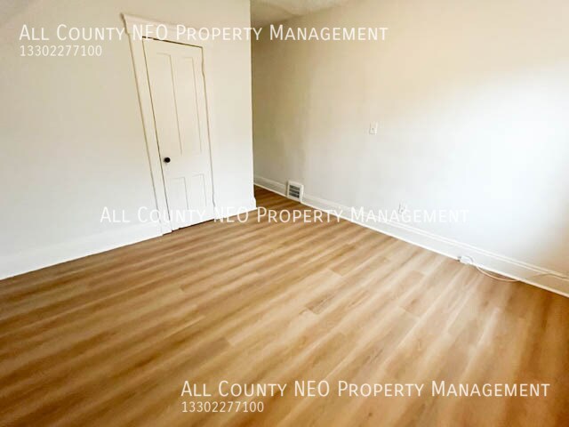 Building Photo - 3431 W 49th St