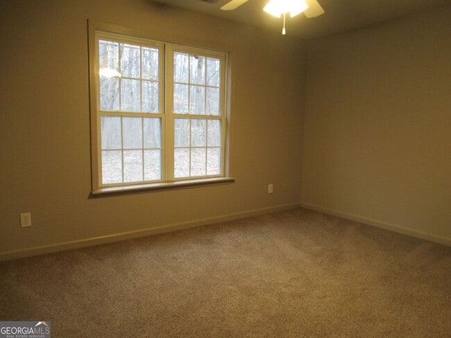 Building Photo - 95 Live Oak Rd