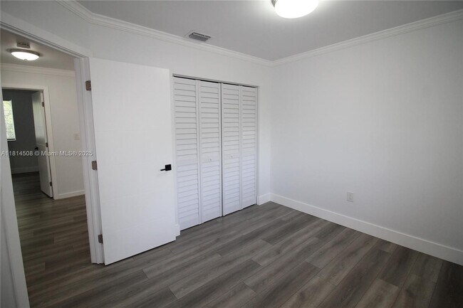 Building Photo - 15239 SW 134th Ct