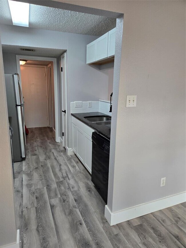 Building Photo - 10001 Parliament House Rd