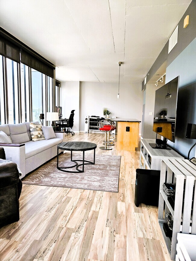 Comfy living area with spacious feel - 8161 33rd Ave S