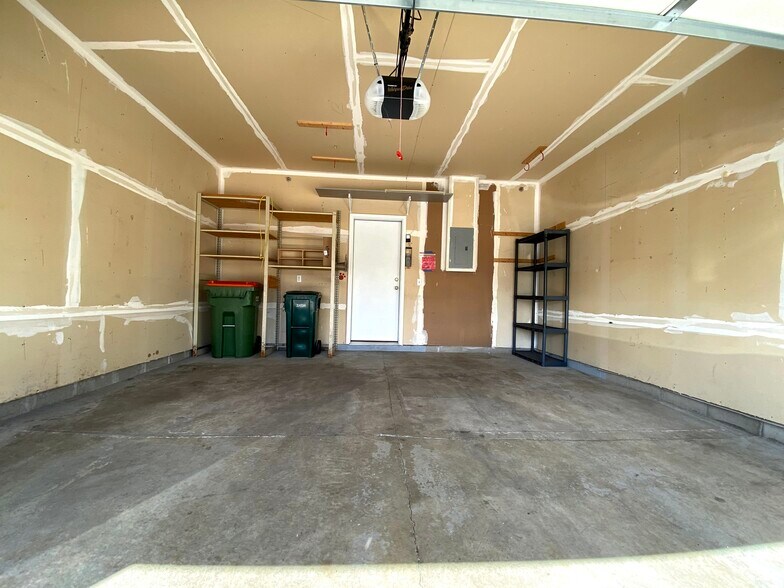 Garage - 12210 Urbank Street Northeast