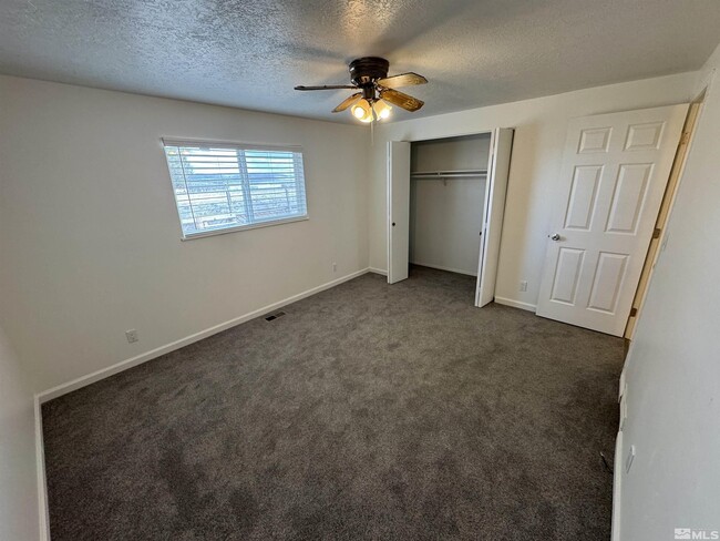 Building Photo - 6825 Lotus St