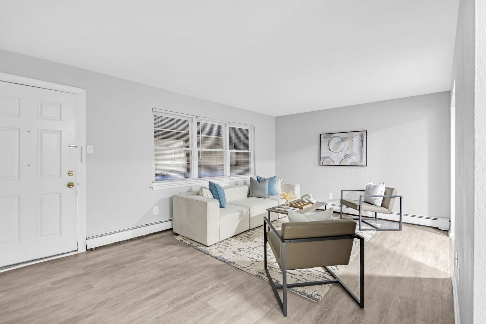 Interior Photo - Townbank Manor