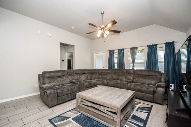 Building Photo - 12234 Chestnut Clearing Trail