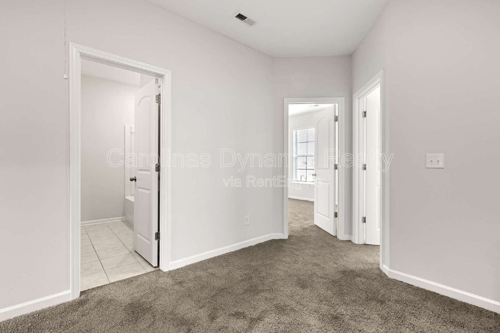 Building Photo - 6985 Waterstone Dr